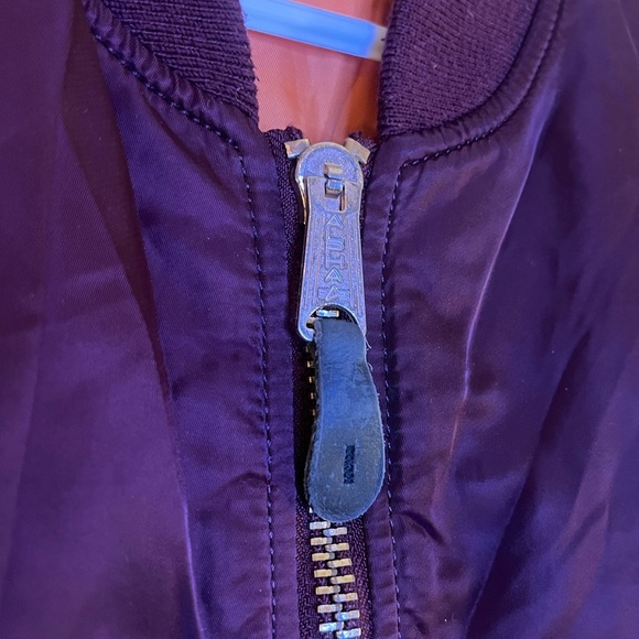 Alpha Industries Flight/Bomber Jacket Size Medium - Picture 6 of 11